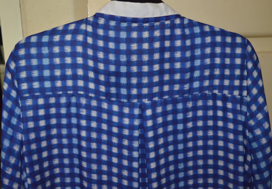 empiecement dos chemisier bleu à carreaux