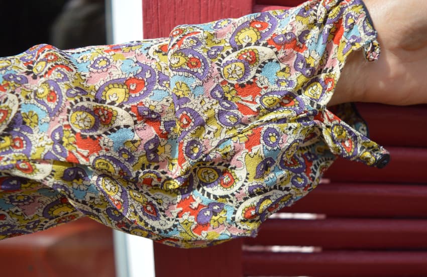 poignet robe à fleurs